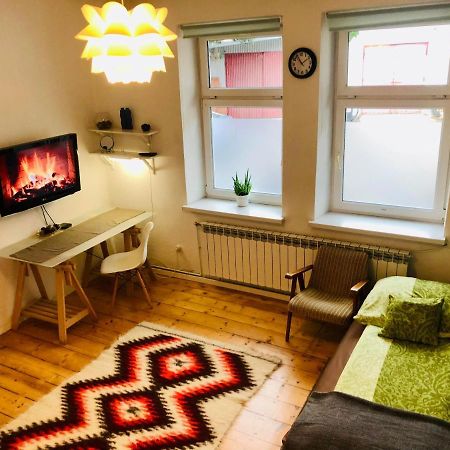 Apartment In Ivy Covered House, Near Old Town Красков Екстериор снимка