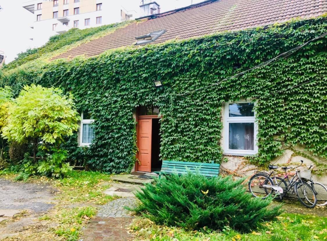 Apartment In Ivy Covered House, Near Old Town Красков Екстериор снимка